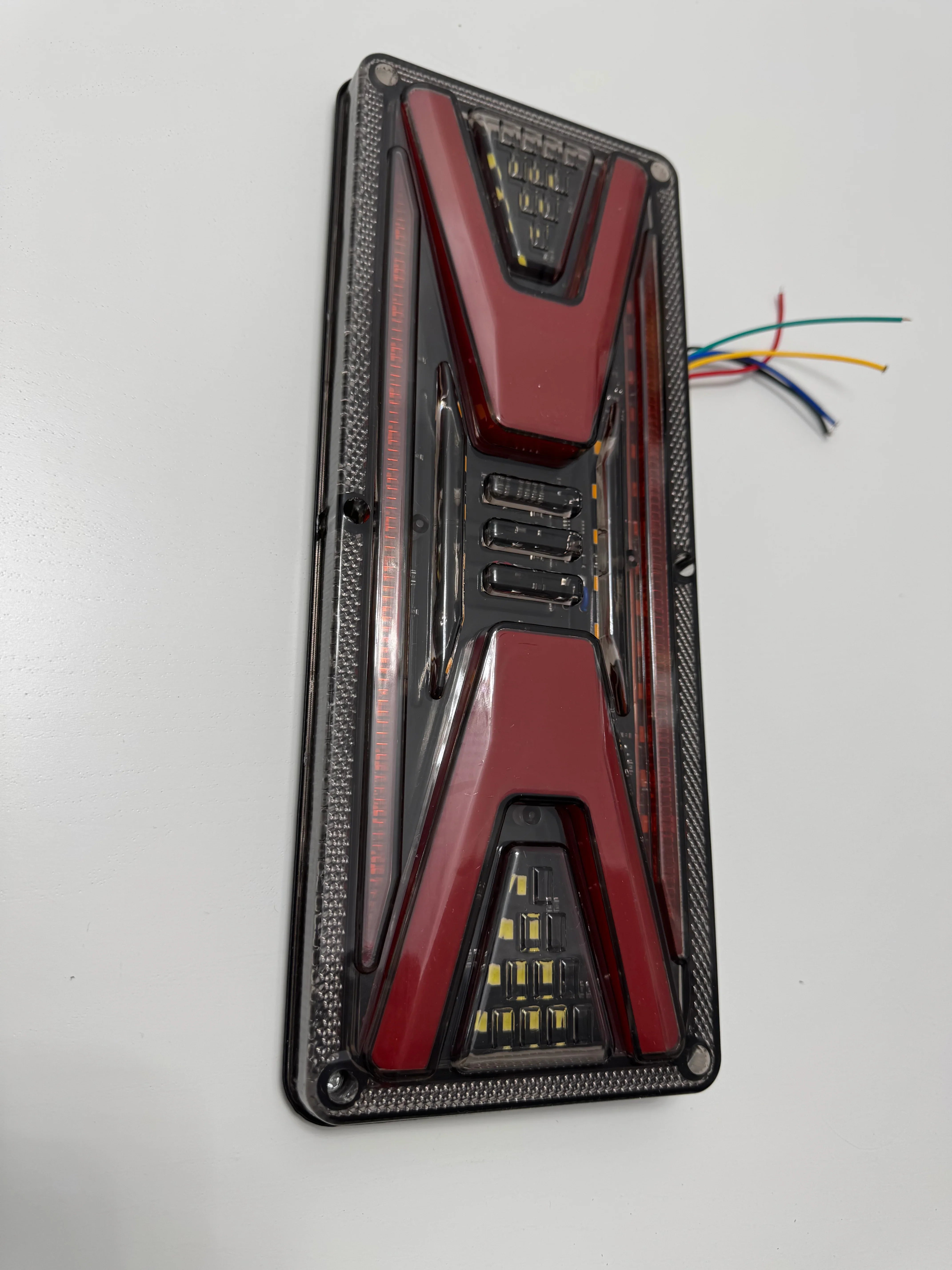 Set 2x Stopuri LED – 12/24V, Remorcă/Camion, 33x14cm, Dinamice - My Store