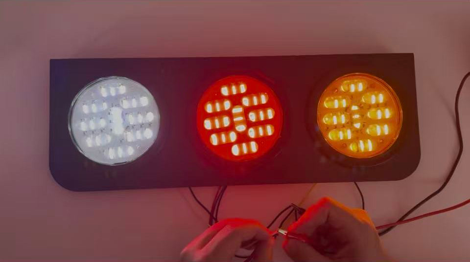 Set 2× Stopuri LED spate cu 3 module, 12–24V, camion/remorcă/vehicule utilitare, 46cm